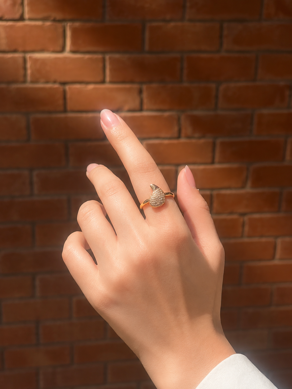 Shell-Inspired Gold Ring